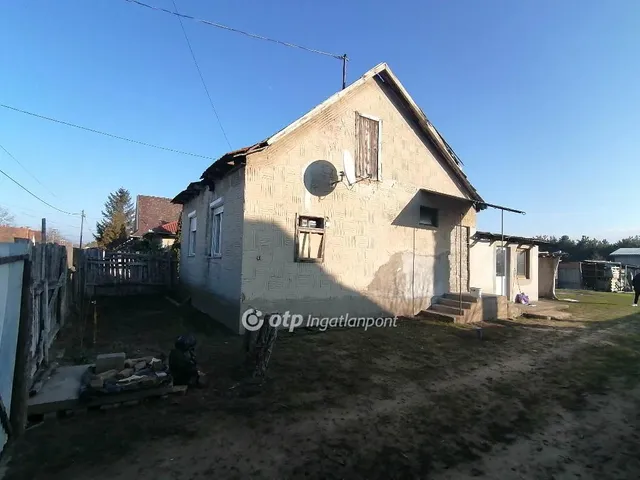 Eladó ház Kecel 67 nm