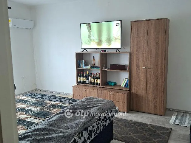 Eladó lakás Szabadszállás 87 nm