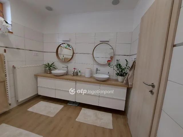 Eladó ház Kiskőrös 150 nm