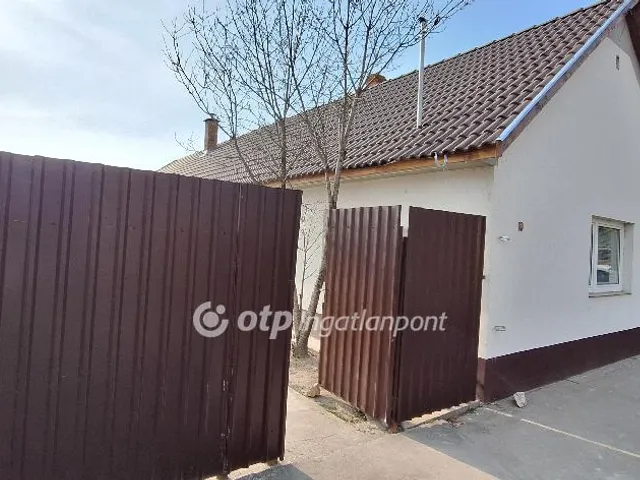 Eladó ház Akasztó 66 nm