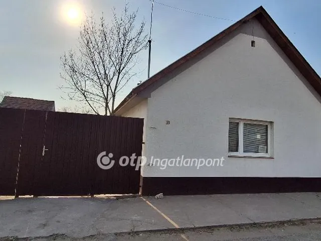 Eladó ház Akasztó 66 nm