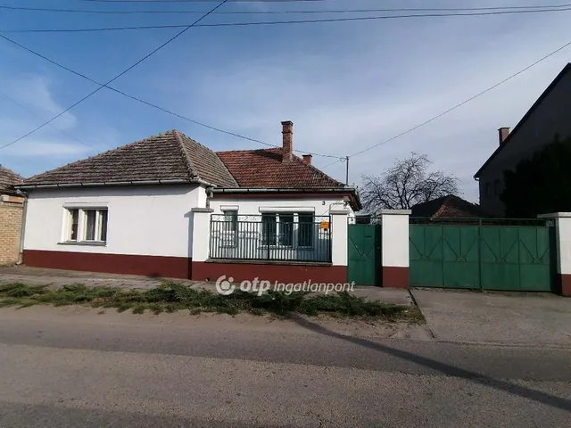 Eladó ház Kecel 175 nm