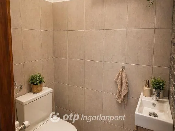 Eladó ház Baracs 114 nm