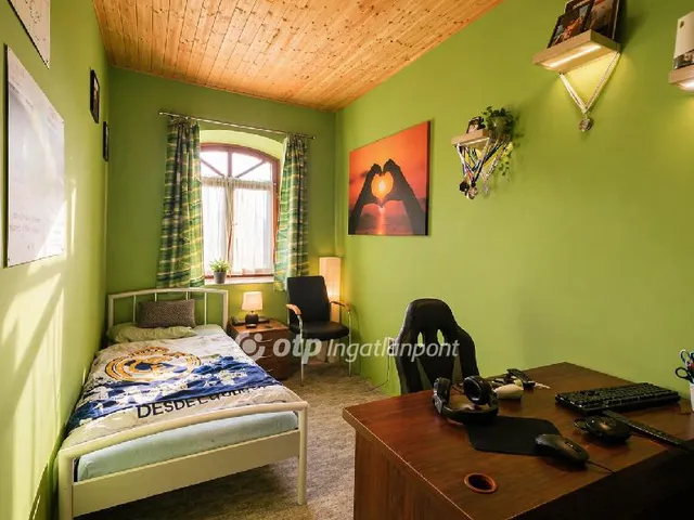 Eladó ház Baracs 114 nm