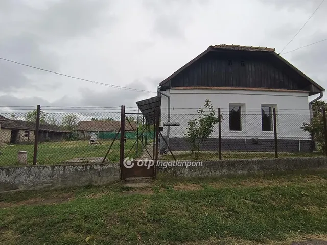 Eladó ház Pánd 74 nm