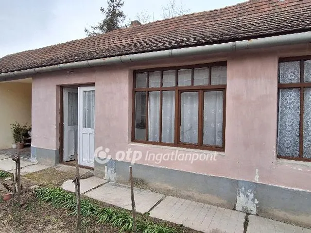 Eladó ház Akasztó 83 nm