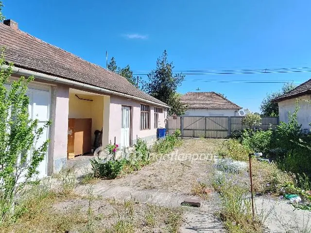 Eladó ház Akasztó 83 nm