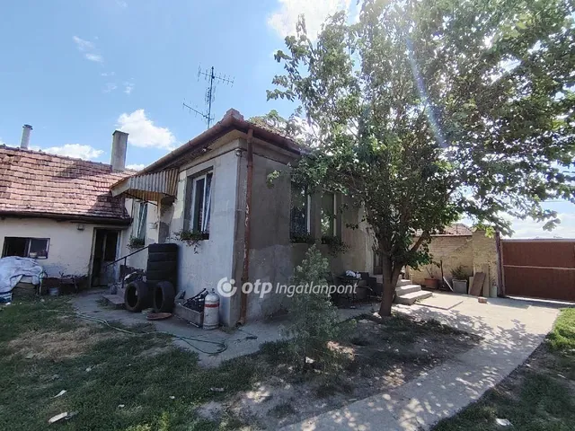 Eladó ház Kecel 87 nm