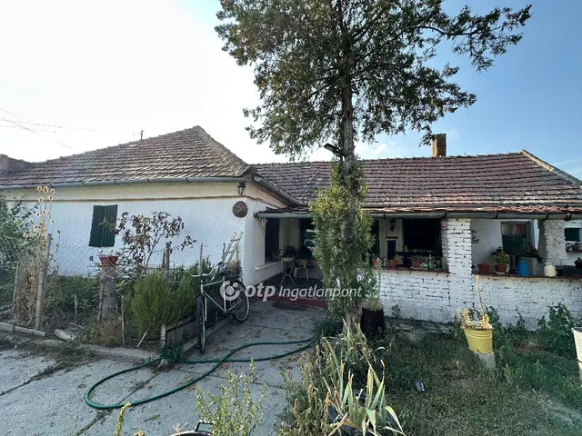 Eladó ház Homokmégy 86 nm