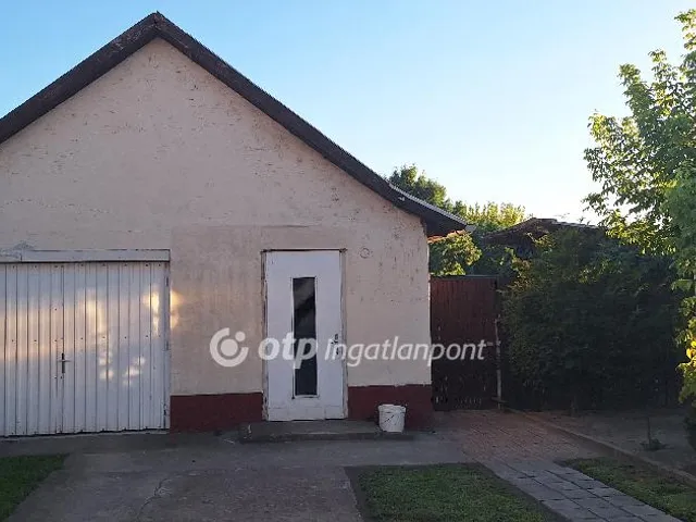 Eladó ház Kiskőrös 102 nm