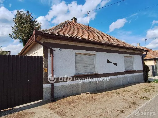 Eladó ház Császártöltés 128 nm