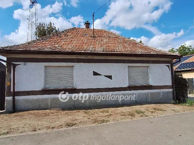 Eladó ház Császártöltés 128 nm