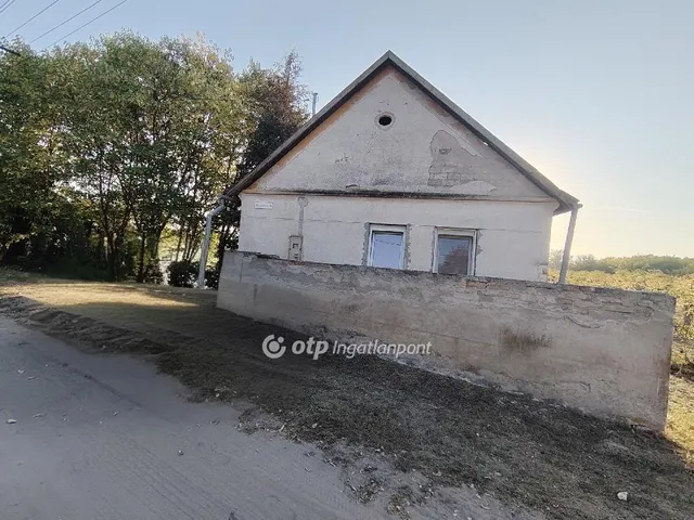 Eladó ház Kecel 66 nm