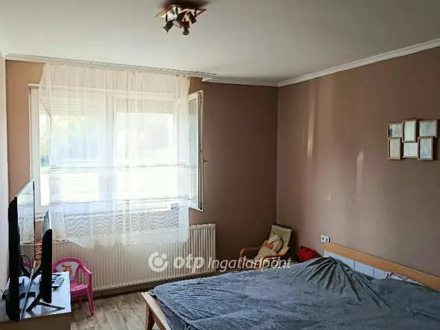 Eladó ház Császártöltés 70 nm