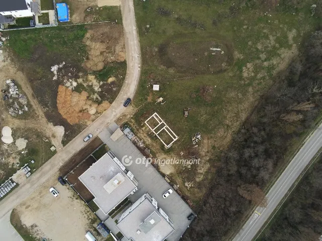 Eladó telek Velence 2448 nm