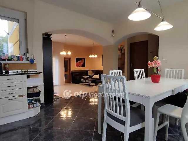 Eladó ház Budapest XX. kerület 151 nm