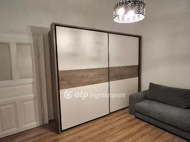 Eladó lakás Budapest VI. kerület 37 nm