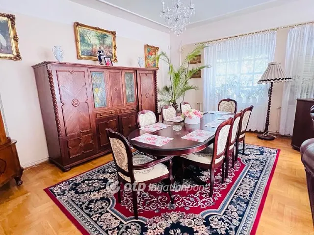 Eladó ház Budapest XVIII. kerület 260 nm