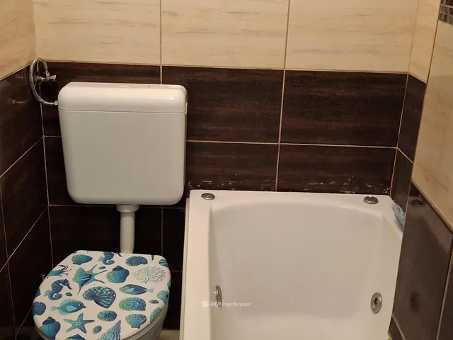 Eladó lakás Budapest VIII. kerület, II. János Pál pápa tér 37 nm