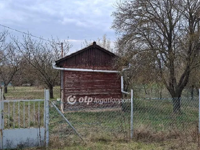 Eladó telek Baracska 25 nm