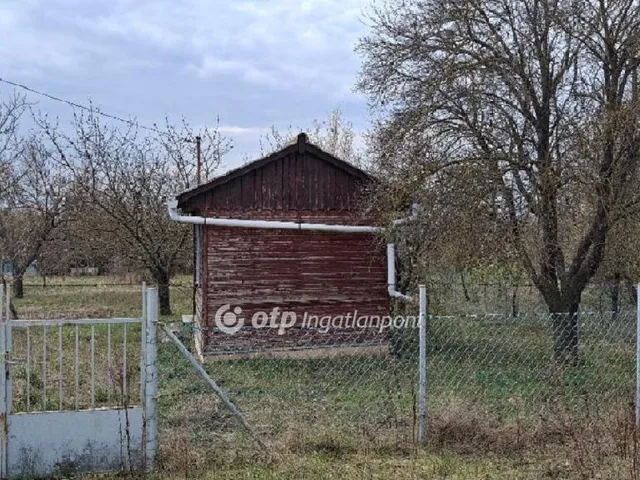 Eladó telek Baracska 25 nm