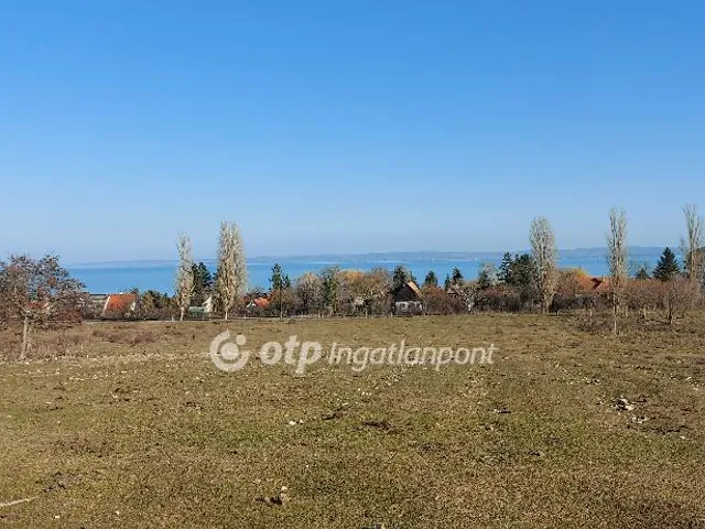 Eladó telek Balatonszepezd 4109 nm