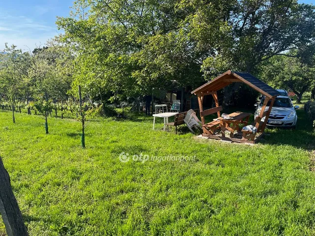 Eladó telek Raposka 1326 nm