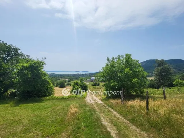 Eladó telek Badacsonytomaj 1391 nm
