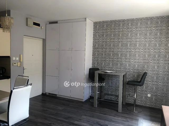 Eladó lakás Ajka, kertváros 30 nm