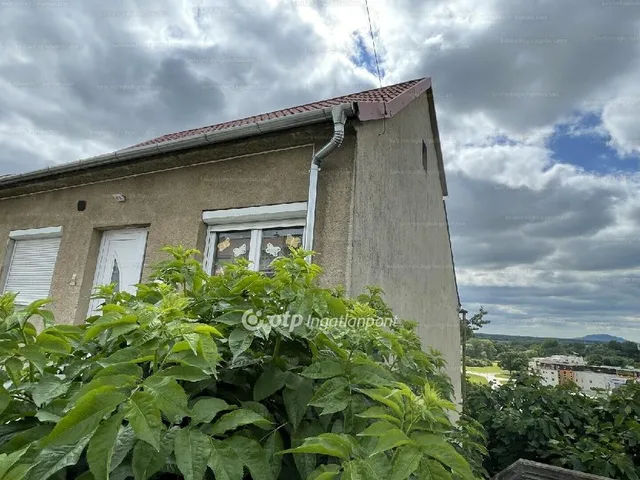 Eladó ház Ajka, Kórházdomb 170 nm