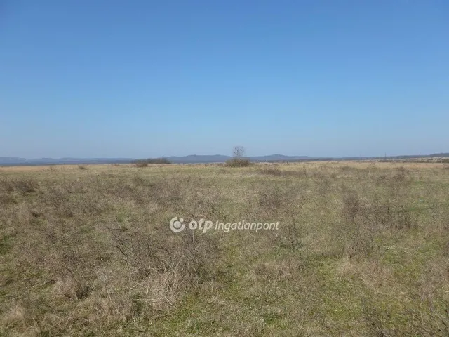 Eladó telek Tapolca 9703 nm