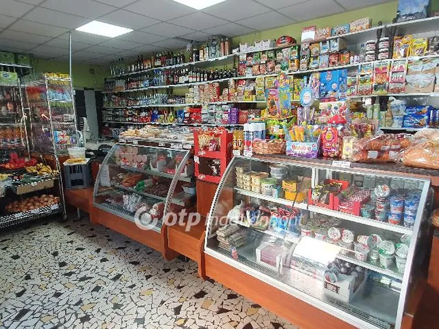 Eladó kereskedelmi és ipari ingatlan Ajka 147 nm