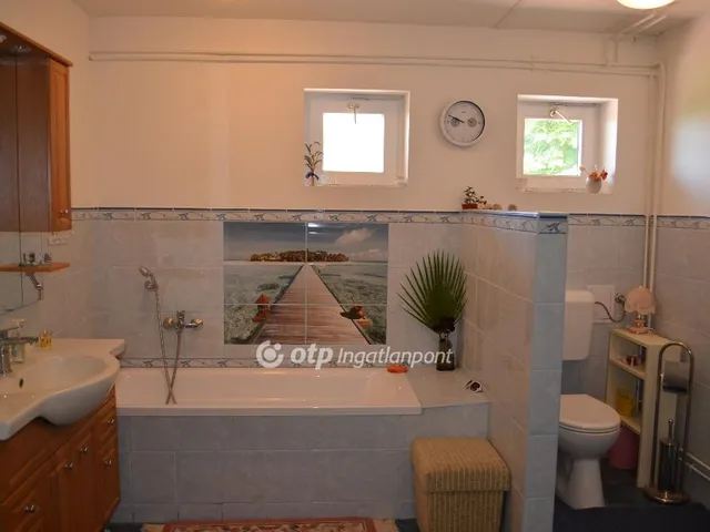 Eladó ház Balatongyörök 360 nm