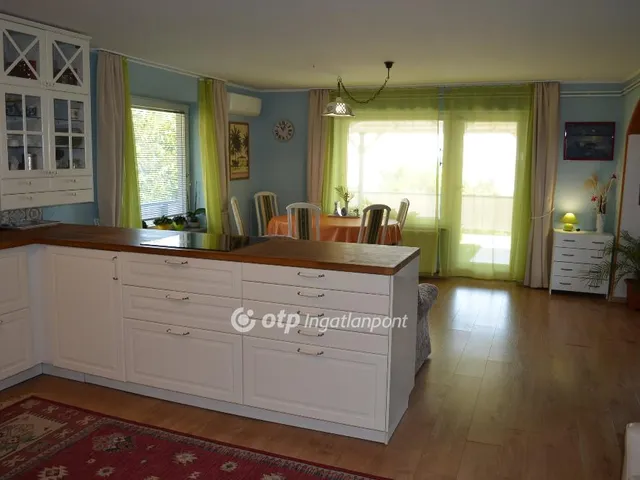 Eladó ház Balatongyörök 360 nm