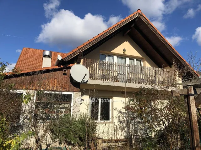 Eladó ház Ajka 200 nm