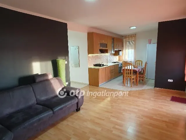 Eladó lakás Ajka 60 nm