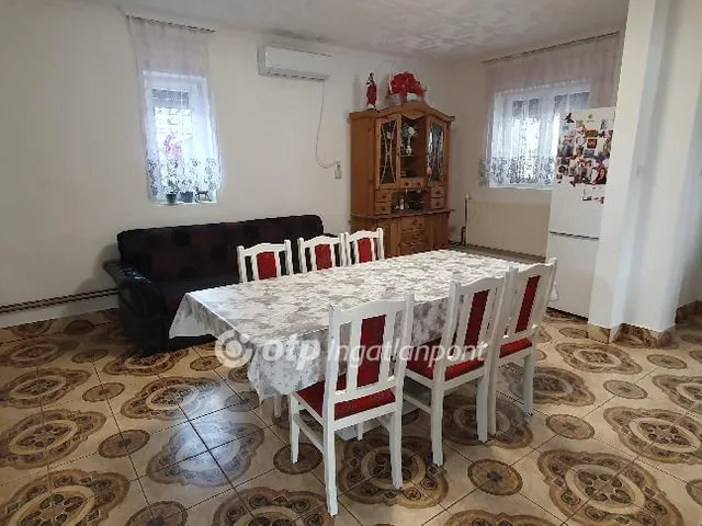 Eladó ház Devecser 75 nm