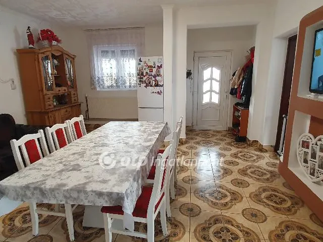 Eladó ház Devecser 75 nm