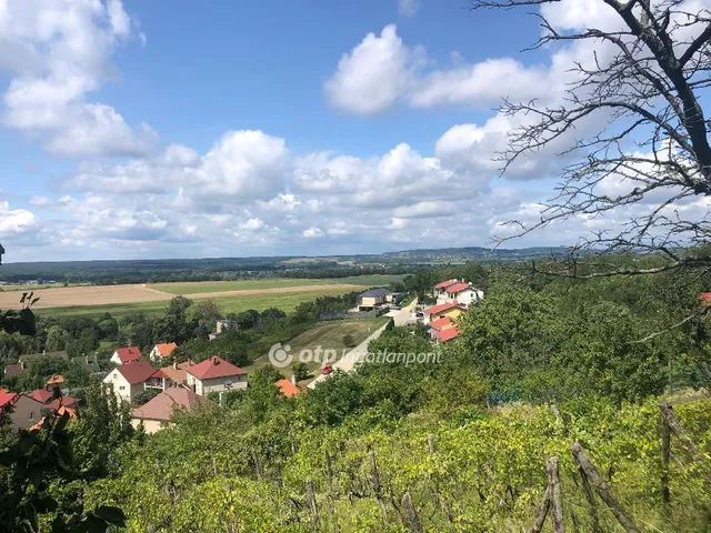 Eladó telek Ajka 1454 nm