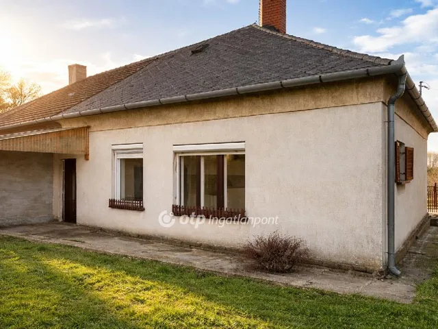 Eladó ház Ajka, Padragkút 68 nm