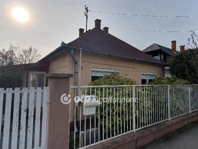 Eladó ház Devecser 75 nm