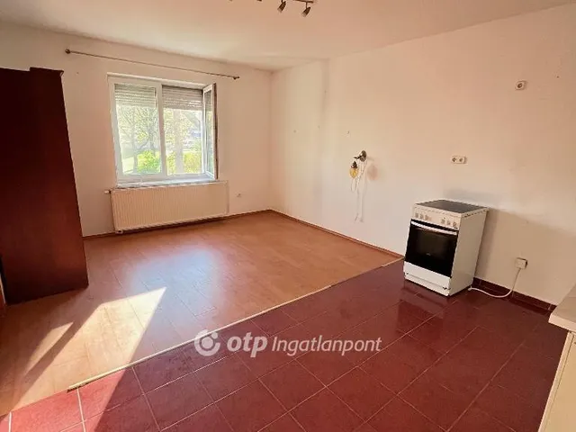 Kiadó lakás Ajka 39 nm