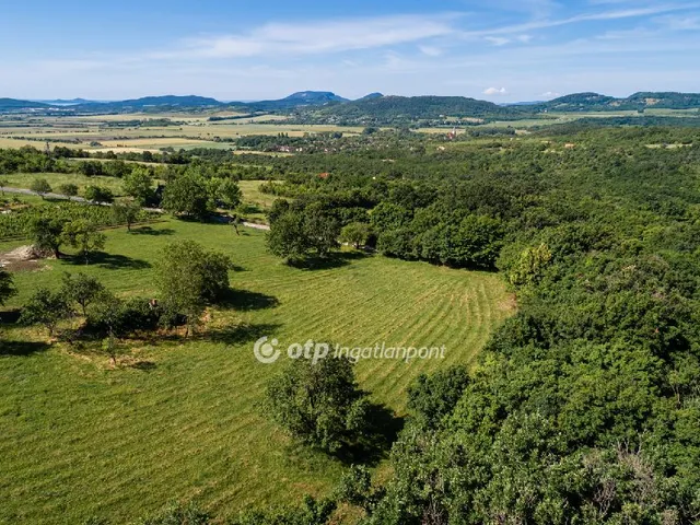Eladó telek Szentbékkálla 2067 nm