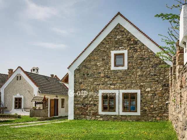 Eladó ház Szentbékkálla 181 nm