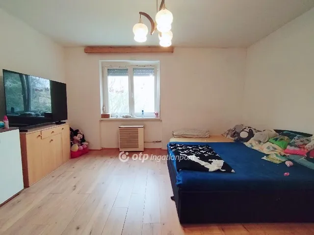 Eladó lakás Ajka 79 nm