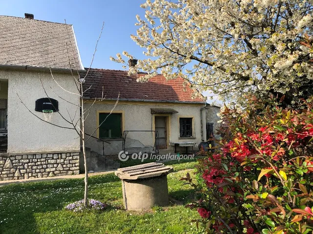 Eladó ház Nyirád 102 nm