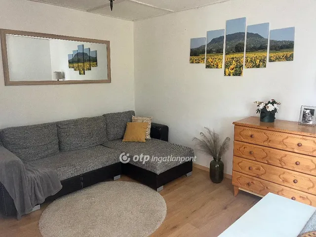 Eladó telek Somlószőlős 25 nm