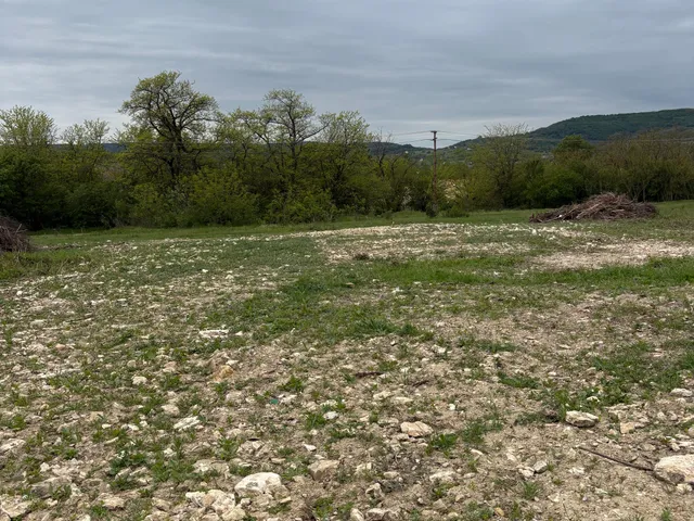 Eladó telek Lesencetomaj 2859 nm
