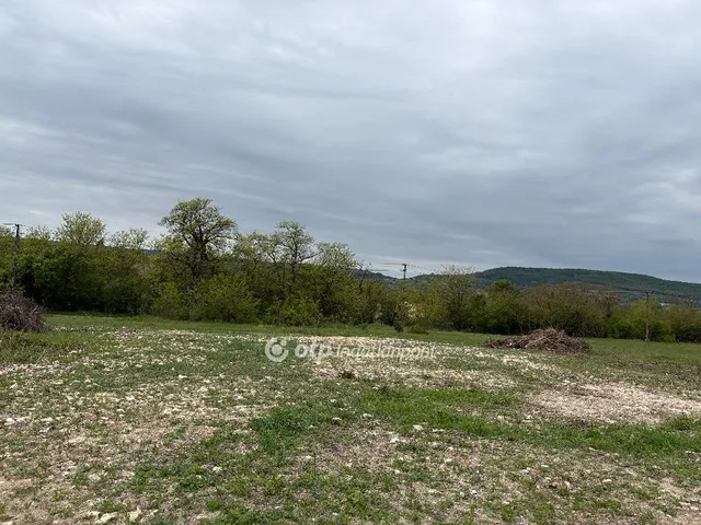 Eladó telek Lesencetomaj 2859 nm