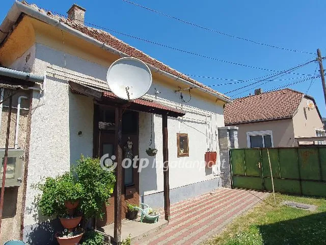 Eladó ház Devecser 51 nm